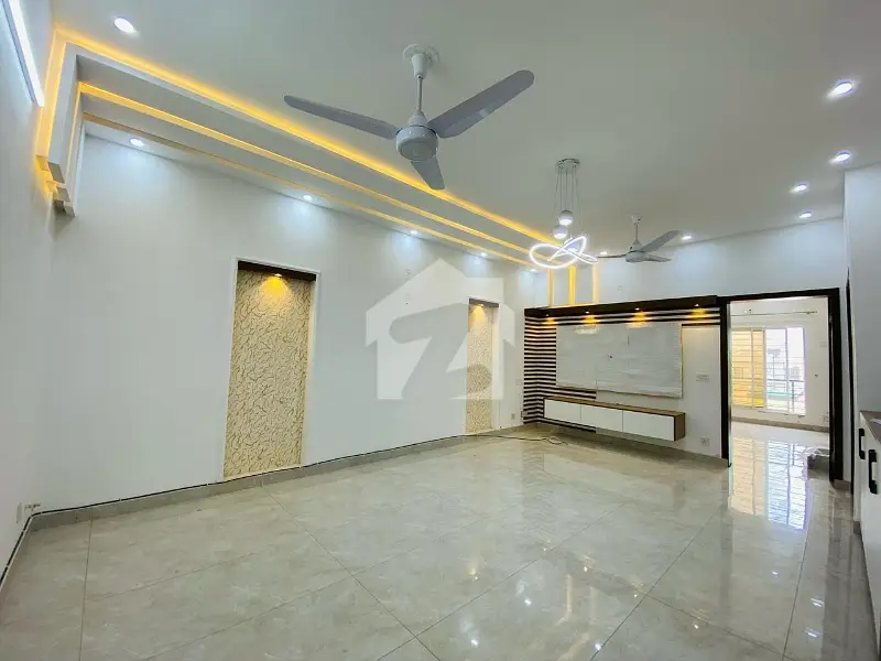 10 Marla Upper Portion For Rent