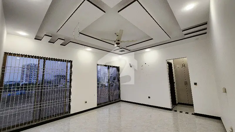 16.53 Marla Plot for sale in Block E, Bahria Town