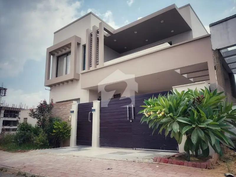 8.99 Marla House for sale in Block --, Bahria Town