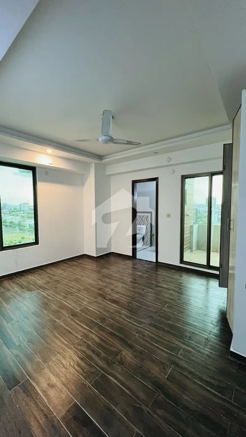 5.6 Marla Beautiful Rental Apartment in Top City 1