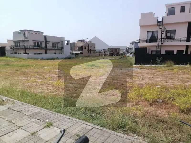 10 Marla Plot for sale in Block I, Bahria Town Phase 8
